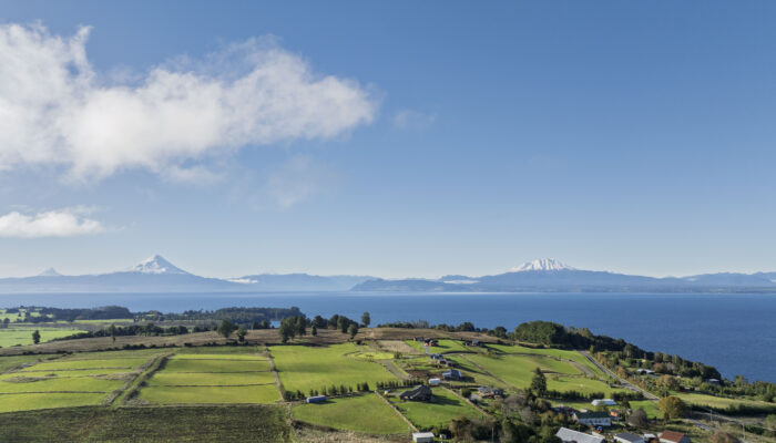 Vista panoramica al Lago Llanquihue desde parcelas premium en Nativo Punta Larga, Frutillar